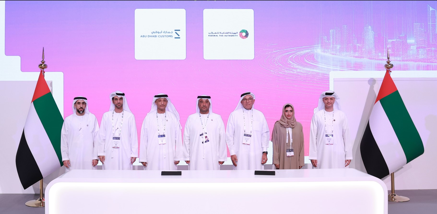 تعزيز التعاون بين "الاتحادية للضرائب" و"جمارك أبوظبي" لتطوير الإجراءات المُشتركة عبر منافذ ...